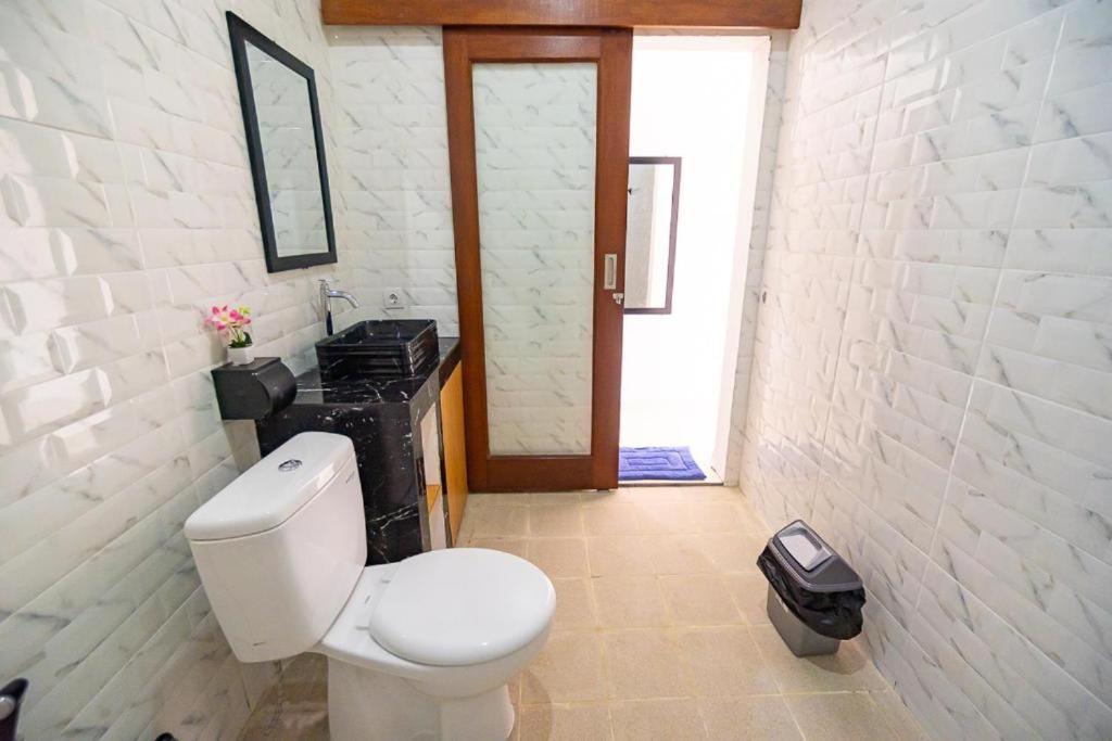 Bagas Bagus Guesthouse Canggu Buitenkant foto