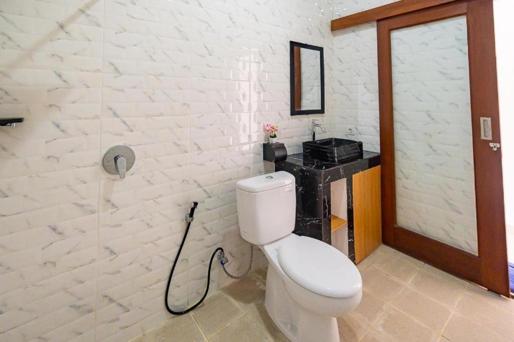 Bagas Bagus Guesthouse Canggu Buitenkant foto